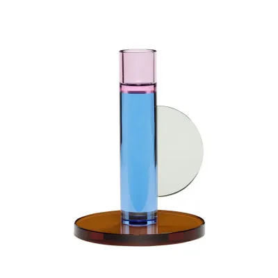 Vue de face du bougeoir Astro, en verre coloré.