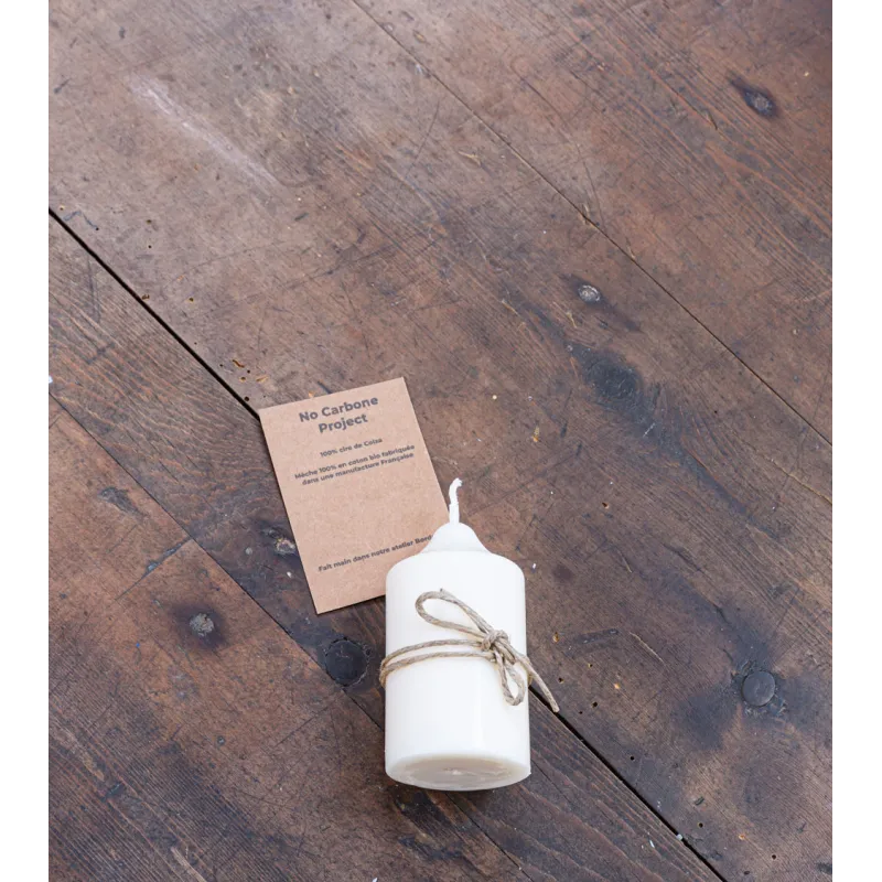 Bougie artisanale en cire de colza couchée avec fil et étiquette