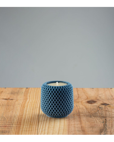 Bougie artisanale Inélia, bougie naturelle en cire végétale de colza, couleur indigo, vue de face