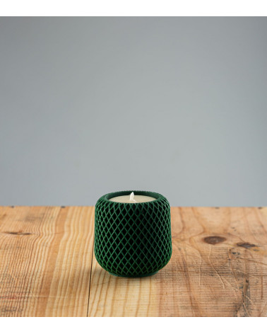 Bougie artisanale Luzelle, bougie naturelle en cire végétale de colza, couleur vert chlorophylle, vue de face