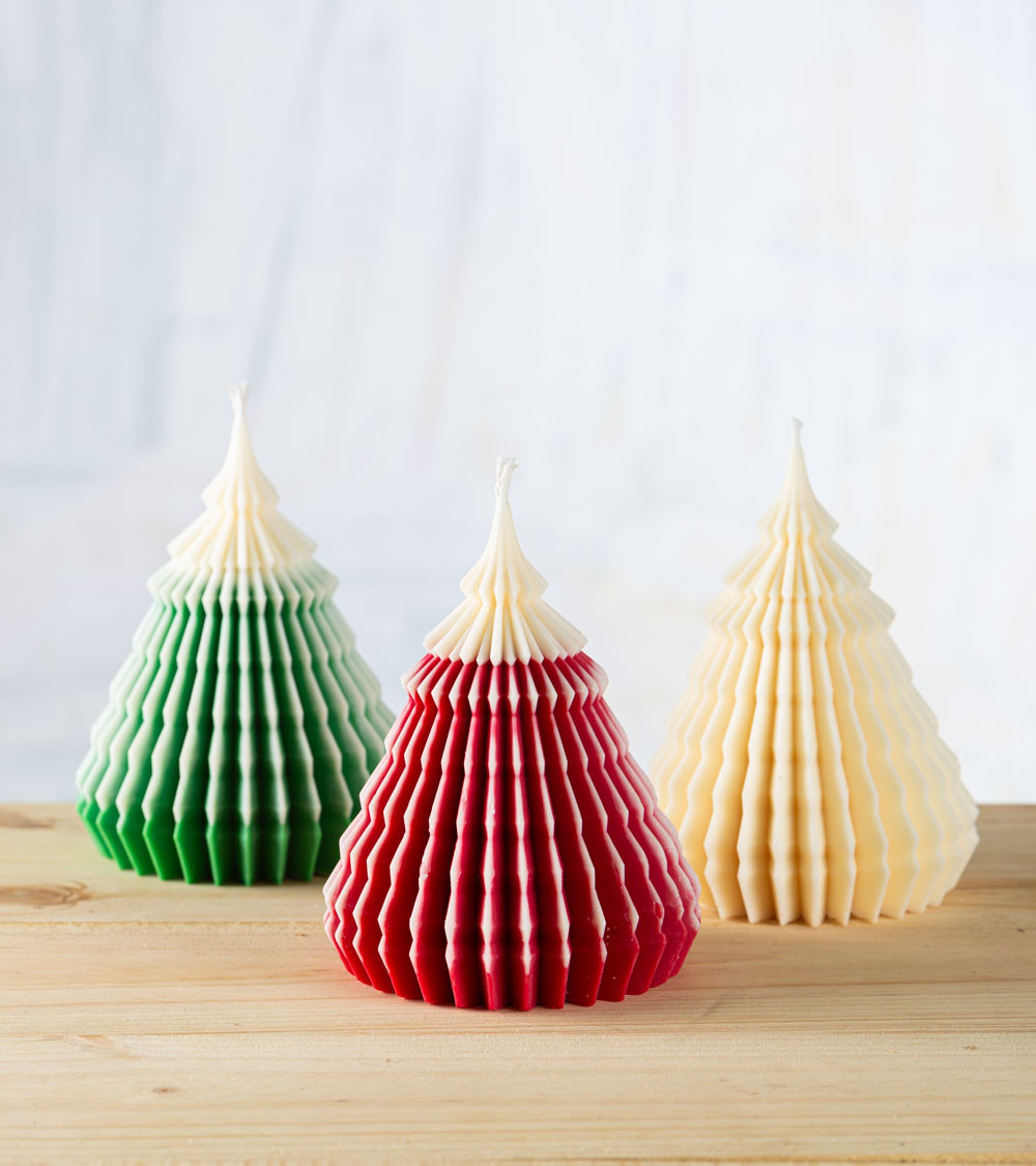 Gamme de bougies sapin artisanales en cire de colza, bougie Noël et décoration, rouge, crème et vert
