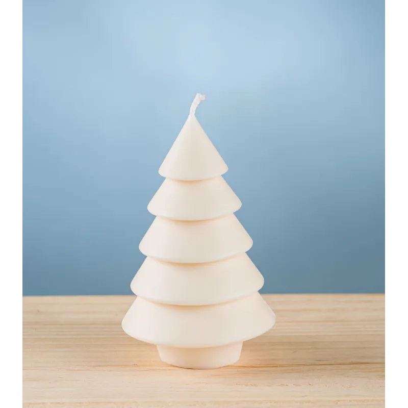 Bougie sapin conique crème – bougie artisanale de Noël en cire de colza, design minimaliste et élégant.