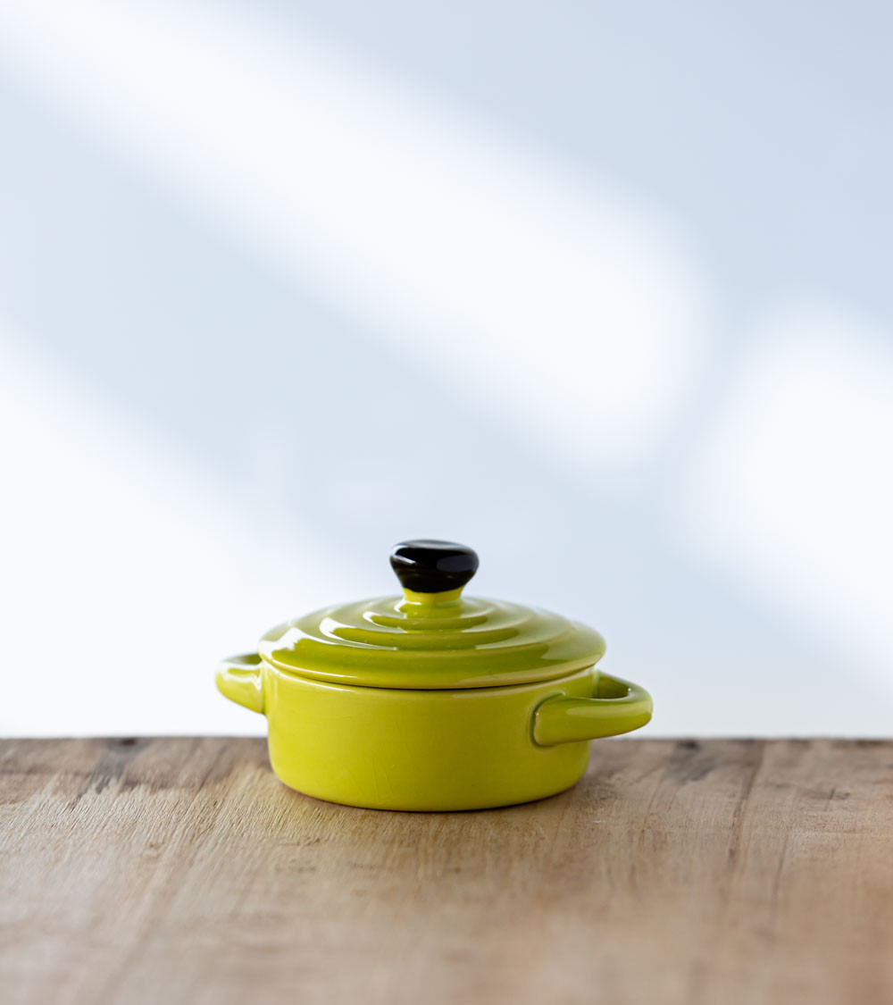 Bougie cocotte fermée, coloris vert citron vibrant