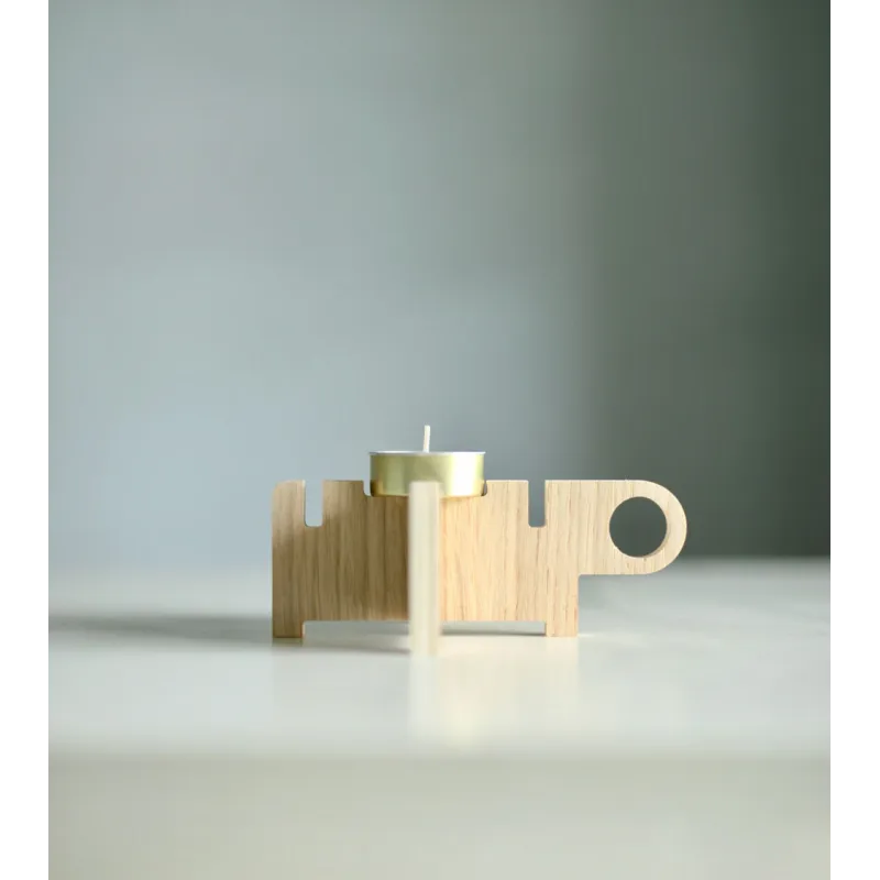Bougeoir "BoBoBo" en situation, idéal pour un intérieur cosy.