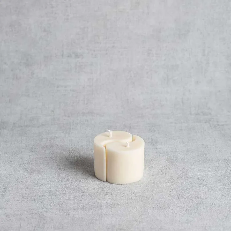 Bougie artisanale Yin-Yang Yvelle fabriquée en ESAT
