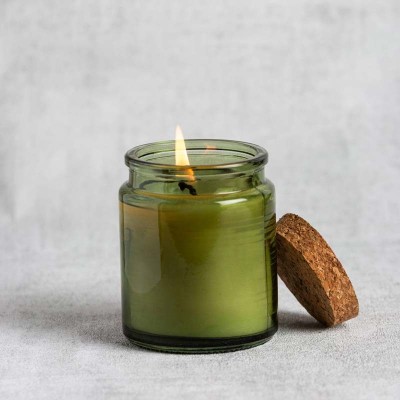 bougie parfumée allumée vue face