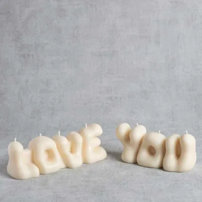 Bougies typographiques Love et You en cire végétale de colza, duo artisanal inclusif