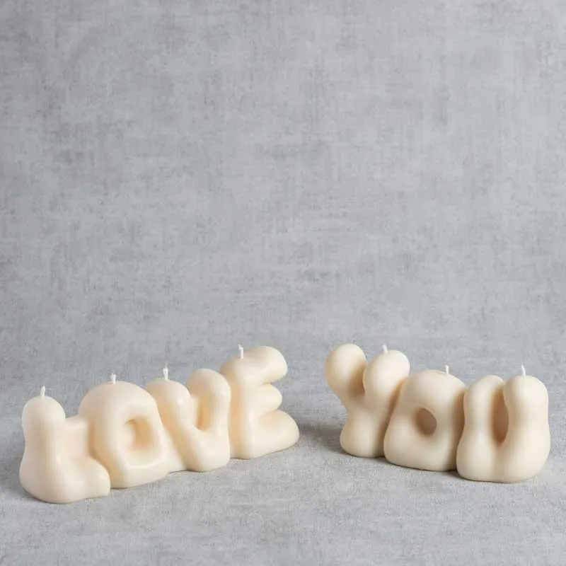 Bougies typographiques Love et You en cire végétale de colza, duo artisanal inclusif