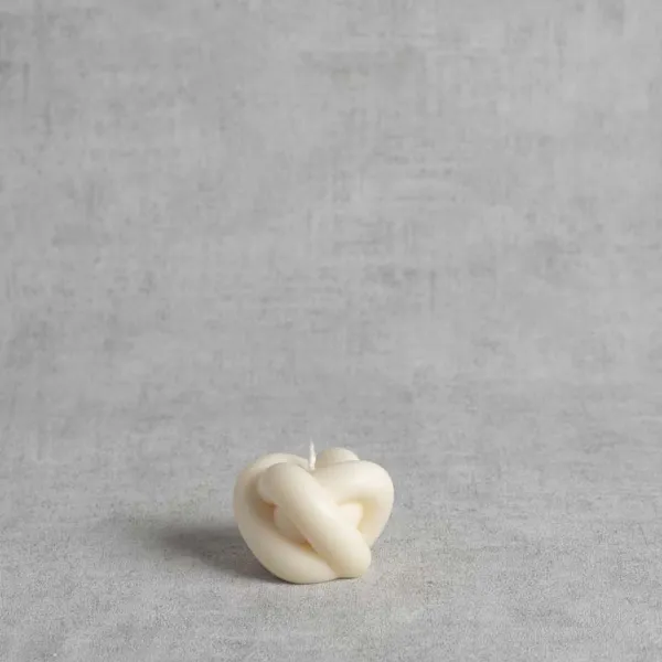 Bougie nœud "I" en cire végétale – H 4,8 cm – vue de face