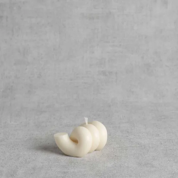 Bougie nœud "II" en cire végétale – H 4,9 cm – vue de face