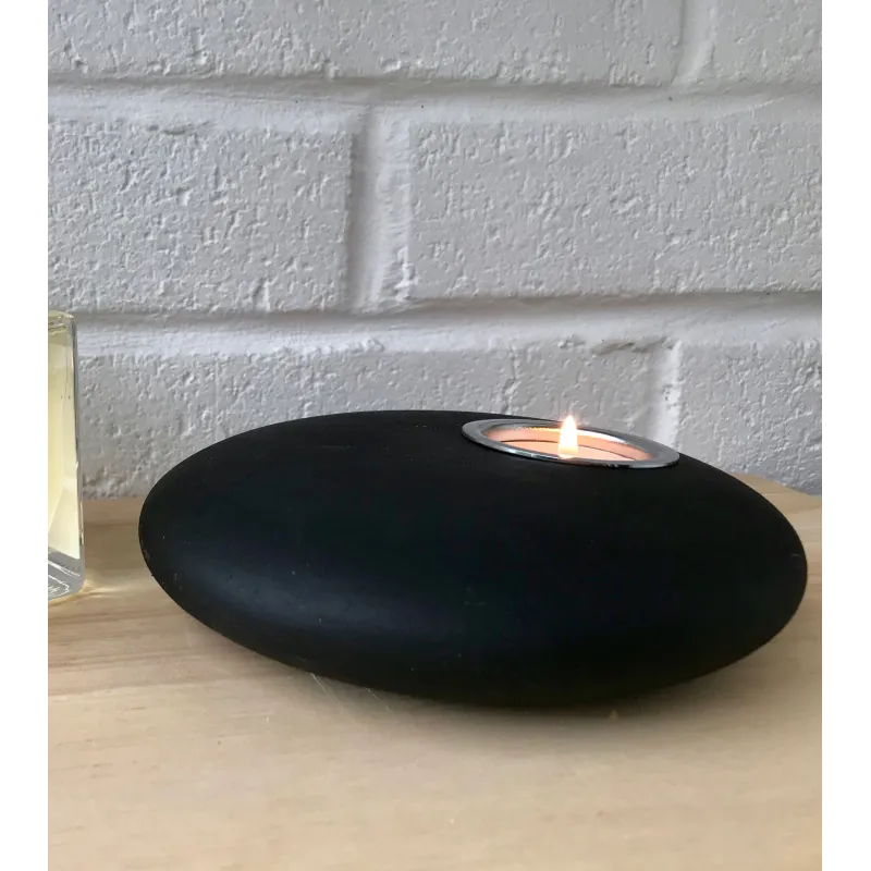 Bougeoir Galet noir – Design minéral