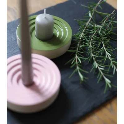 Bougeoir Woogie vert en frêne – Touche scandinave cosy